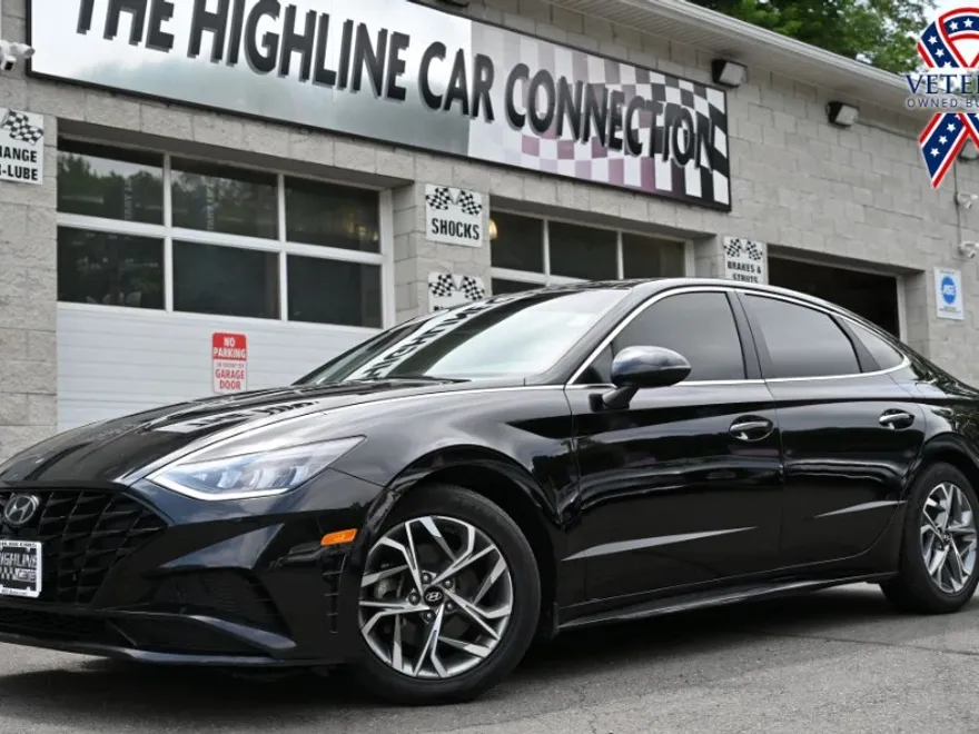 2022 Hyundai Sonata SEL photo 1