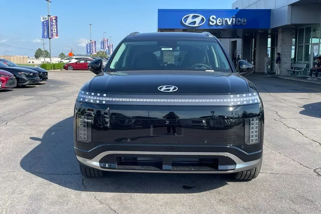2026 Hyundai Ioniq photo 1
