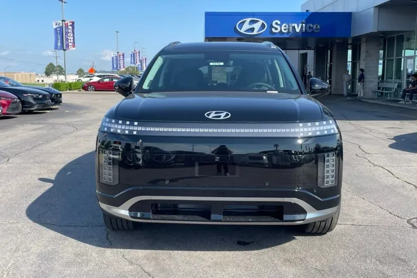 2026 Hyundai Ioniq photo 1