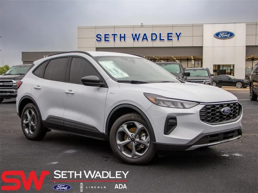 2025 Ford Escape ST-Line Hybrid photo 1