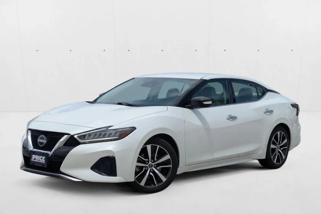 2023 Nissan Maxima SV photo 1