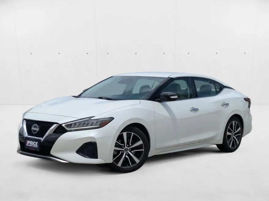 2023 Nissan Maxima SV photo 1