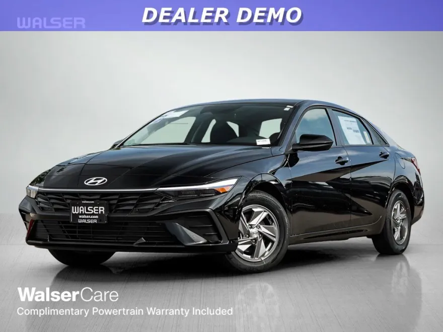2025 Hyundai Elantra SE photo 1