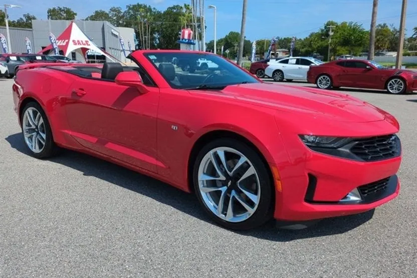 2022 Chevrolet Camaro 2LT photo 1