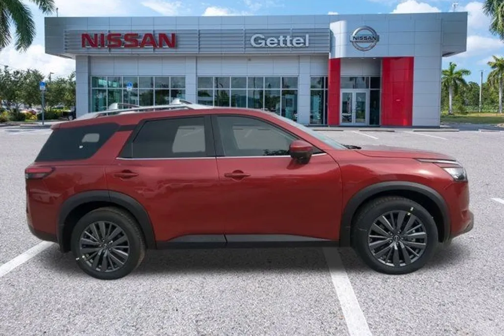 2025 Nissan Pathfinder SL photo 1
