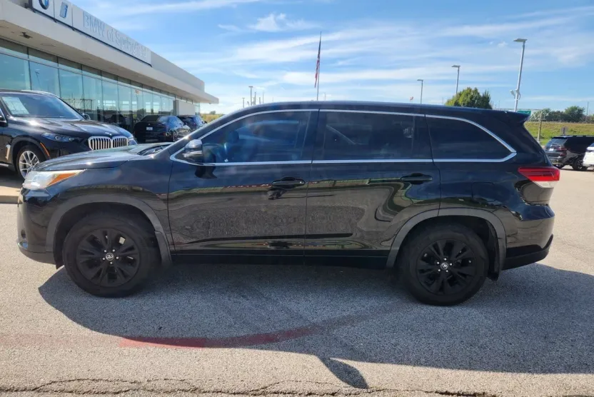2017 Toyota Highlander XLE photo 1