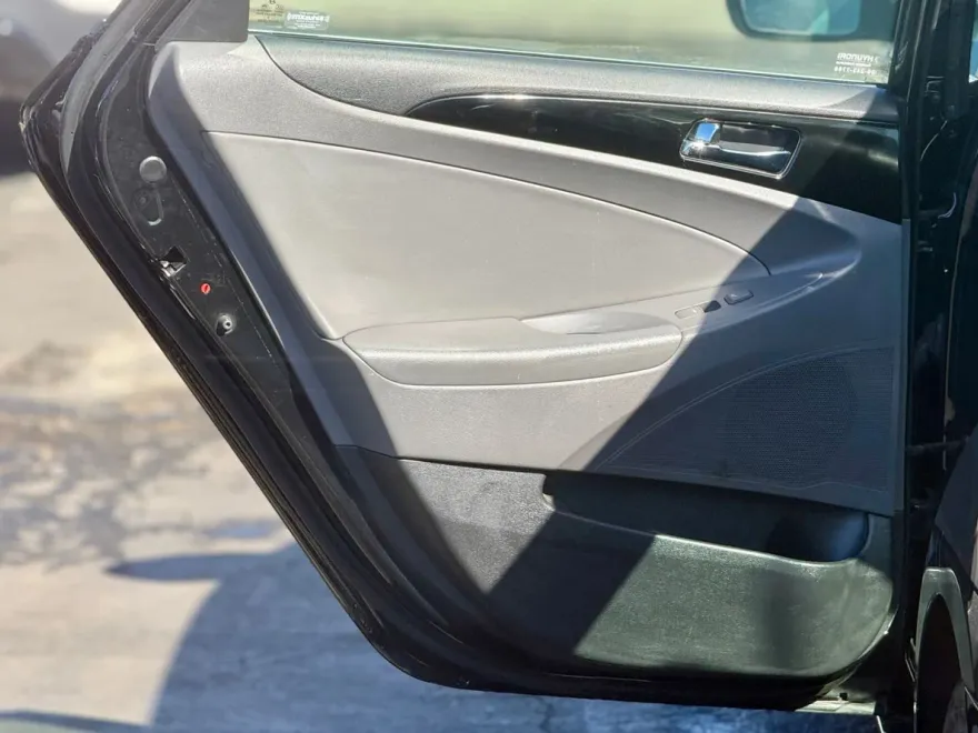 2013 Hyundai Sonata SE Limited photo 1