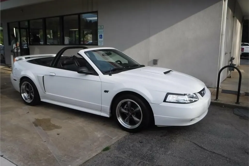 2002 Ford Mustang GT photo 1