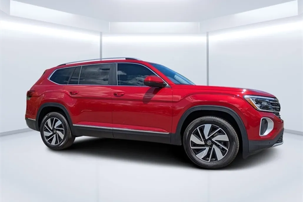 2025 Volkswagen Atlas SEL photo 1