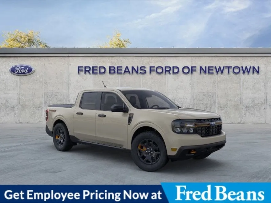 2024 Ford Maverick XLT photo 1