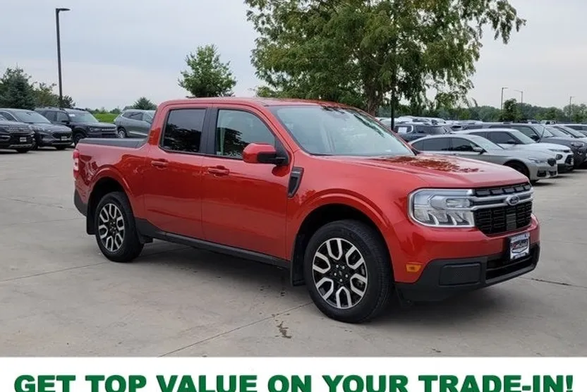 2023 Ford Maverick Lariat photo 1