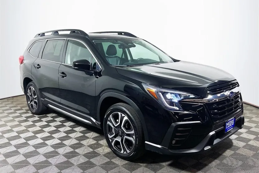2024 Subaru Ascent Limited photo 1