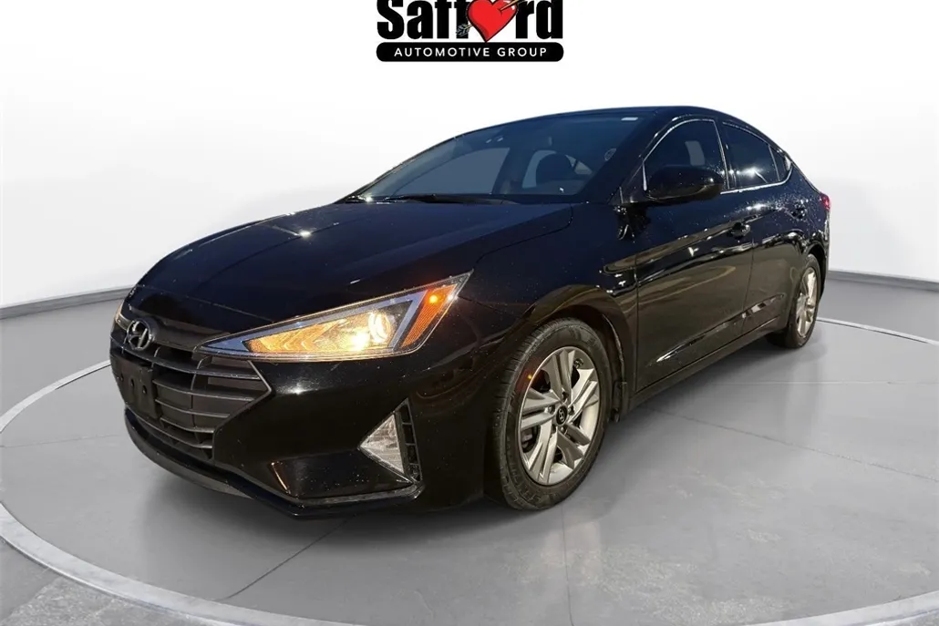2020 Hyundai Elantra SEL photo 1