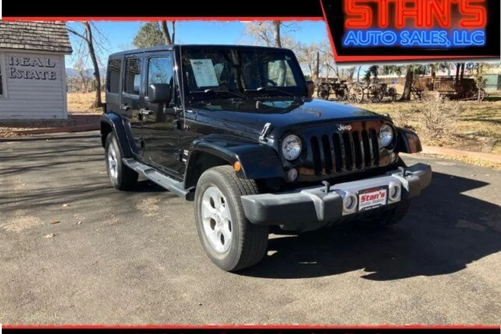 2015 Jeep Wrangler Unlimited Sahara photo 1