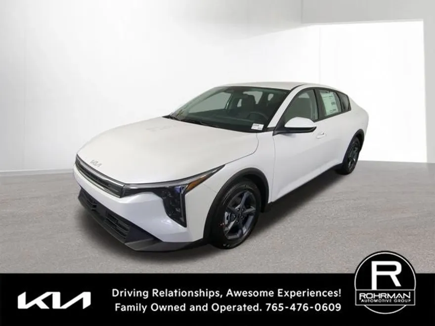 2025 Kia K4 LXS photo 1