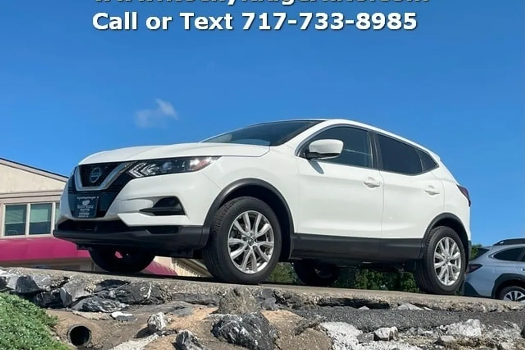 2022 Nissan Rogue Sport S photo 1