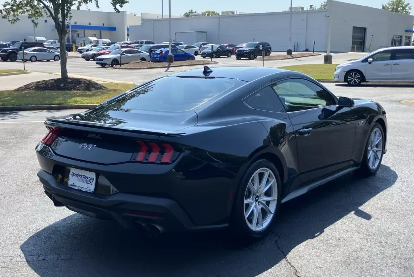 2024 Ford Mustang GT photo 1