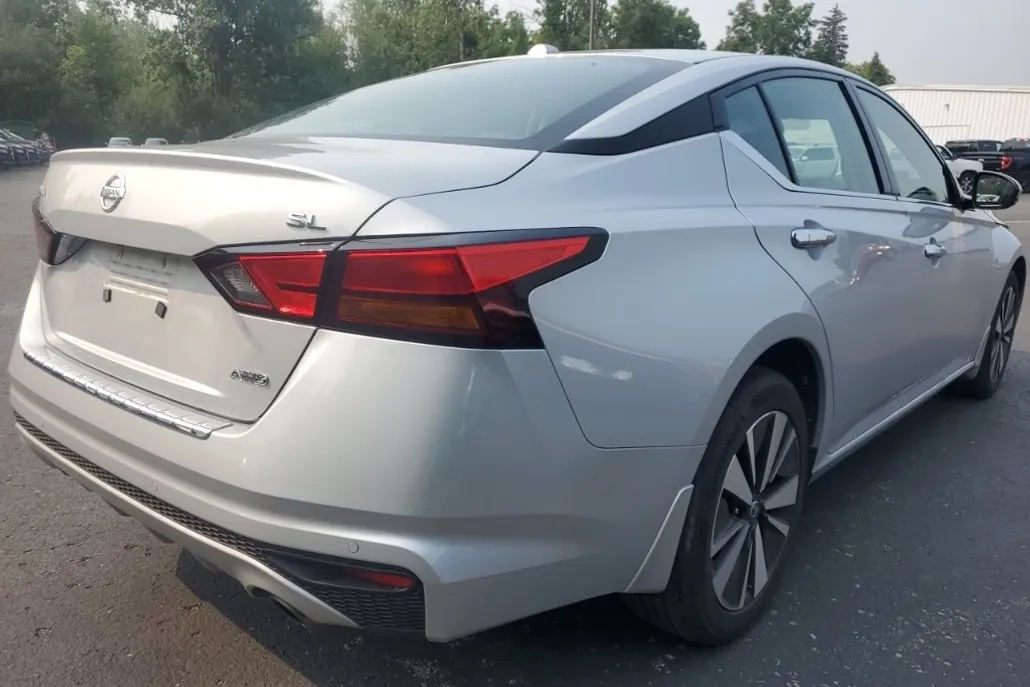 2022 Nissan Altima 2.5 SL photo 1