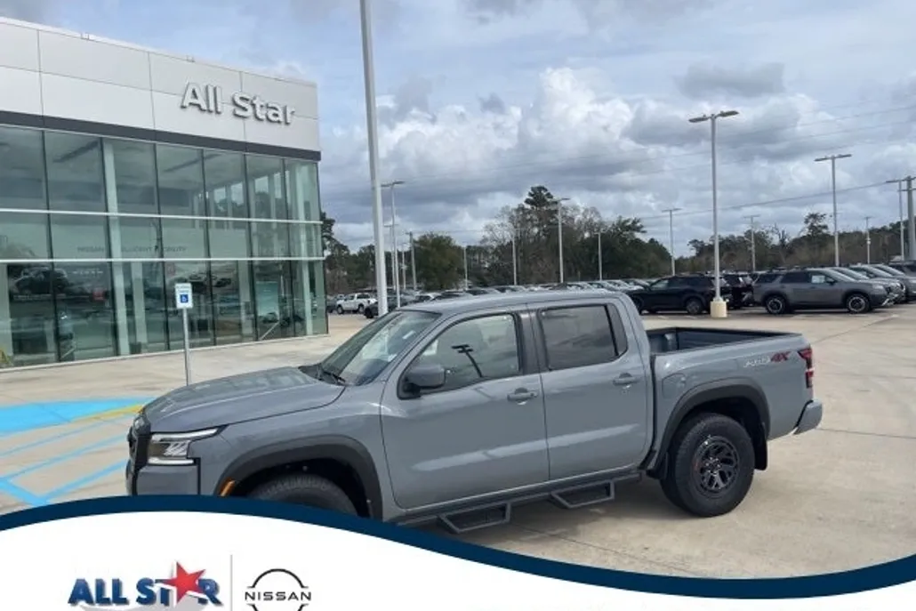 2025 Nissan Frontier Crew Cab PRO-4X photo 1