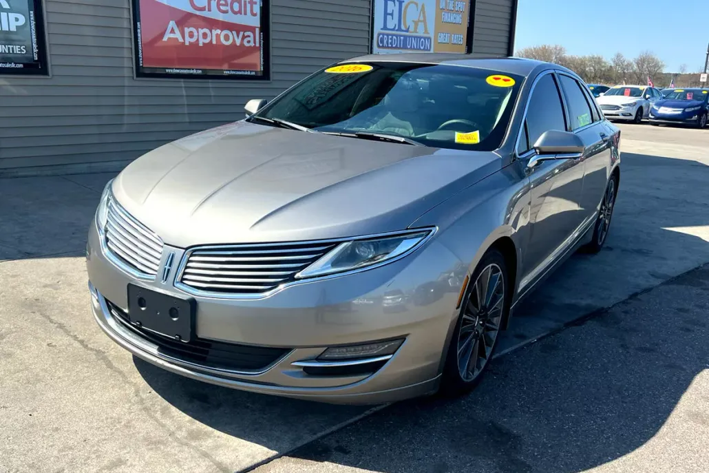 2016 Lincoln MKZ photo 1