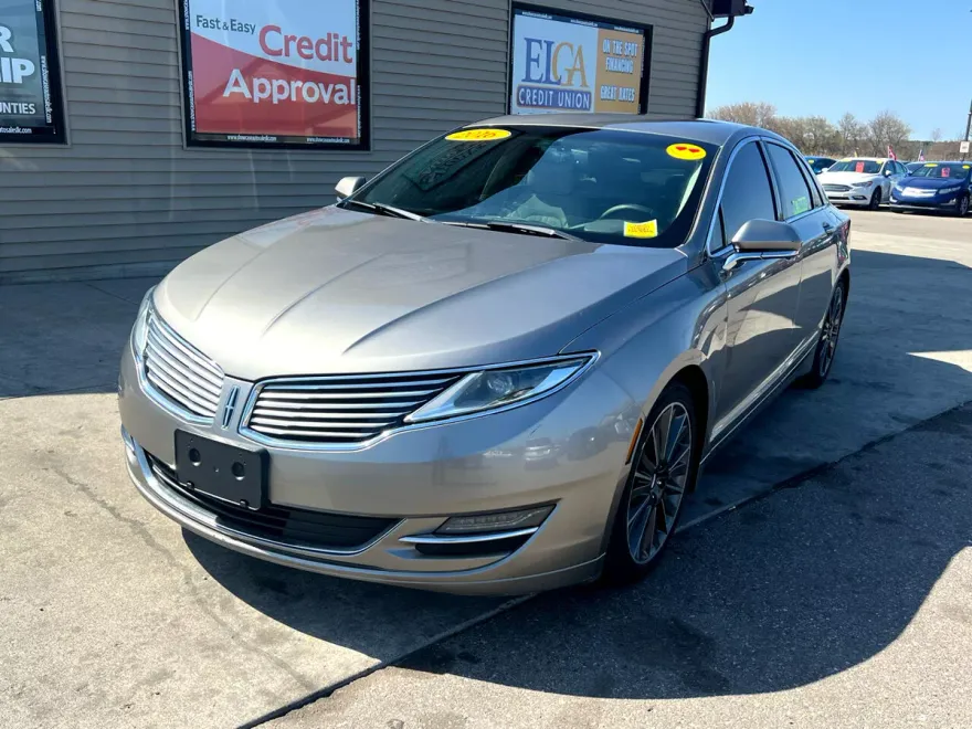 2016 Lincoln MKZ photo 1