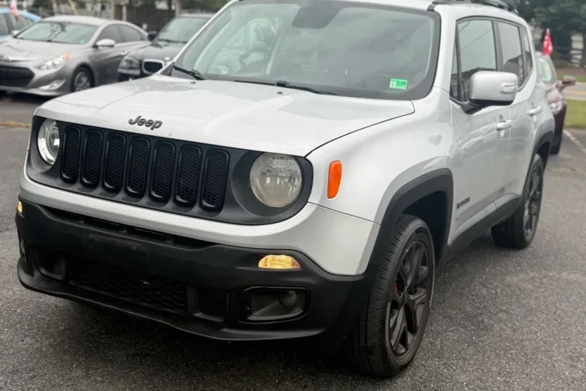 2018 Jeep Renegade Altitude Sport photo 1