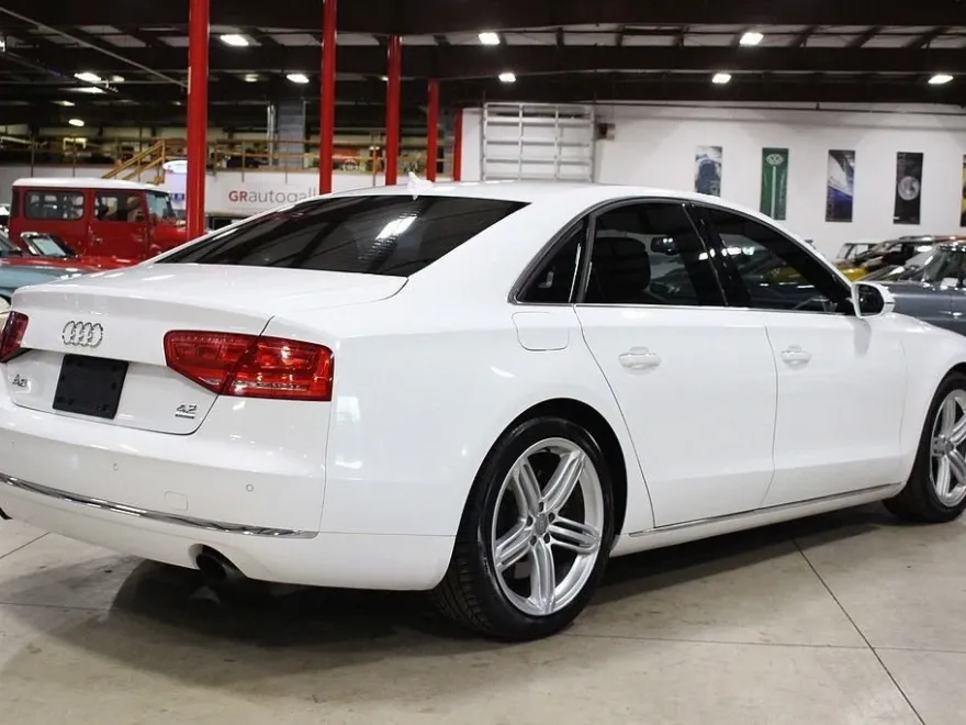 2011 Audi A8 photo 1