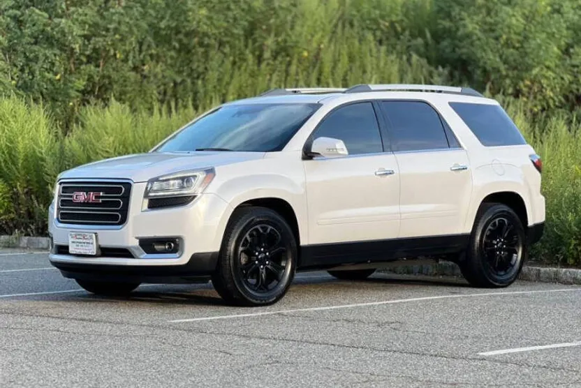 2016 Gmc Acadia SLT photo 1