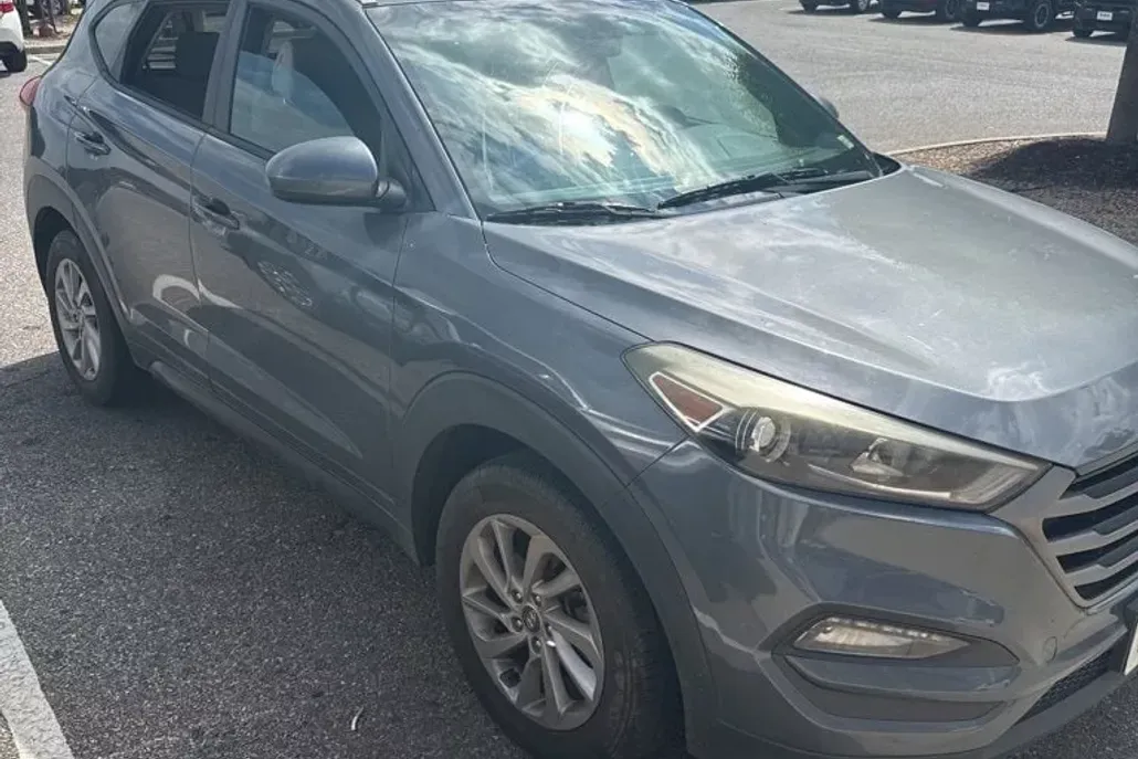 2016 Hyundai Tucson SE photo 1