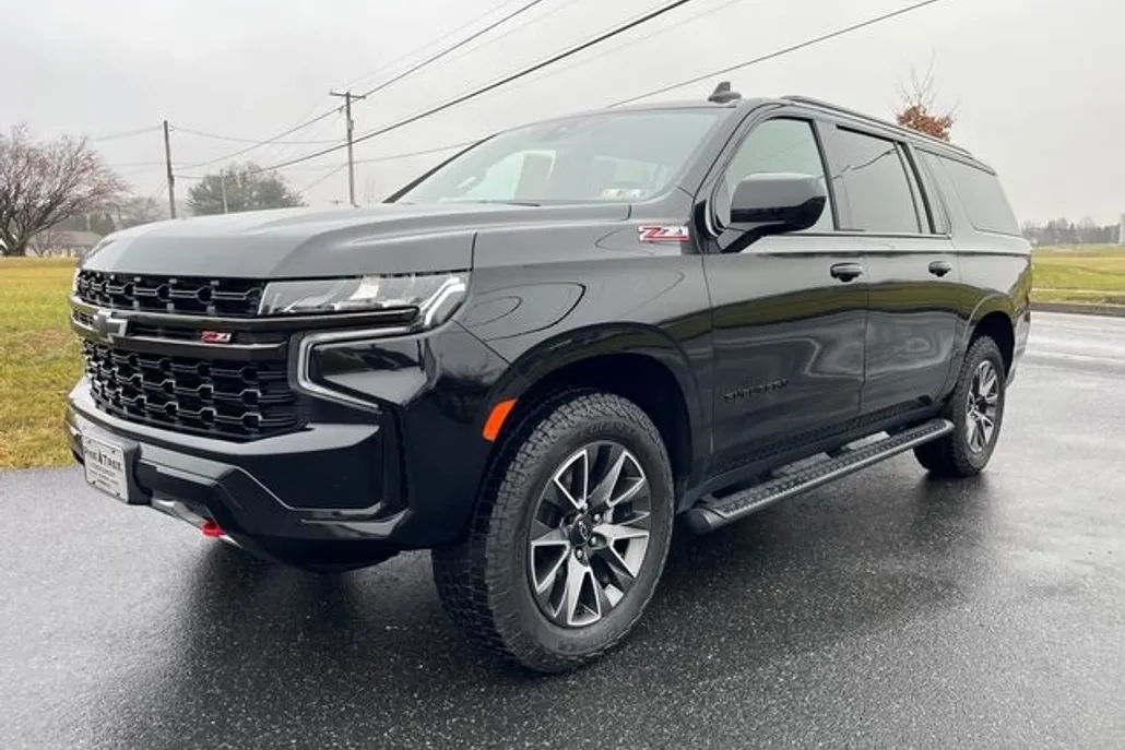 2021 Chevrolet Suburban LTZ photo 1