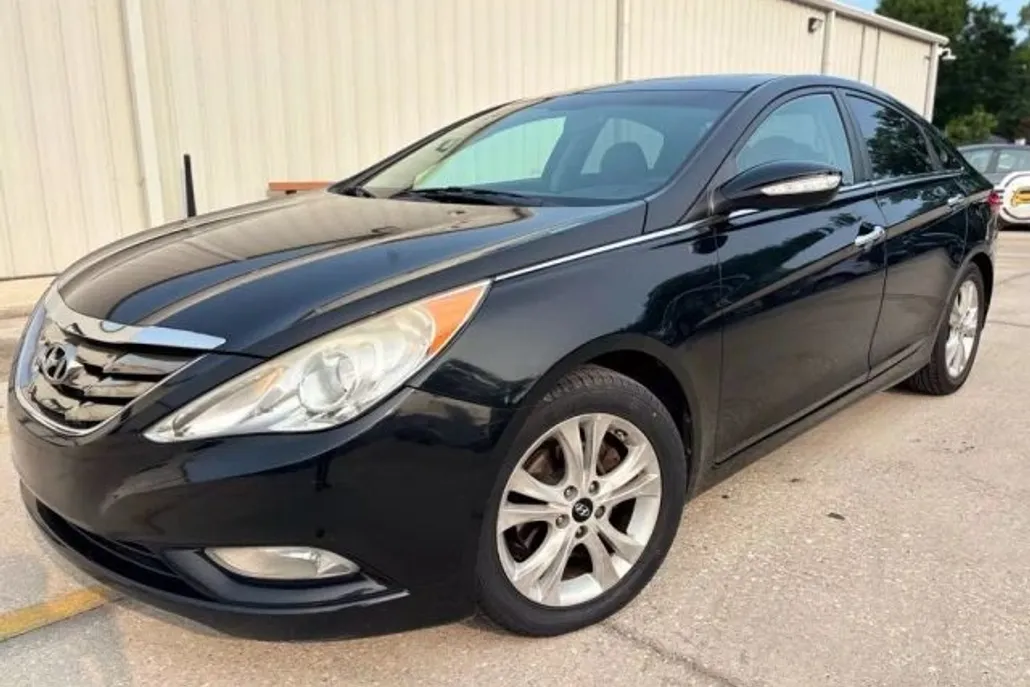 2013 Hyundai Sonata Limited photo 1