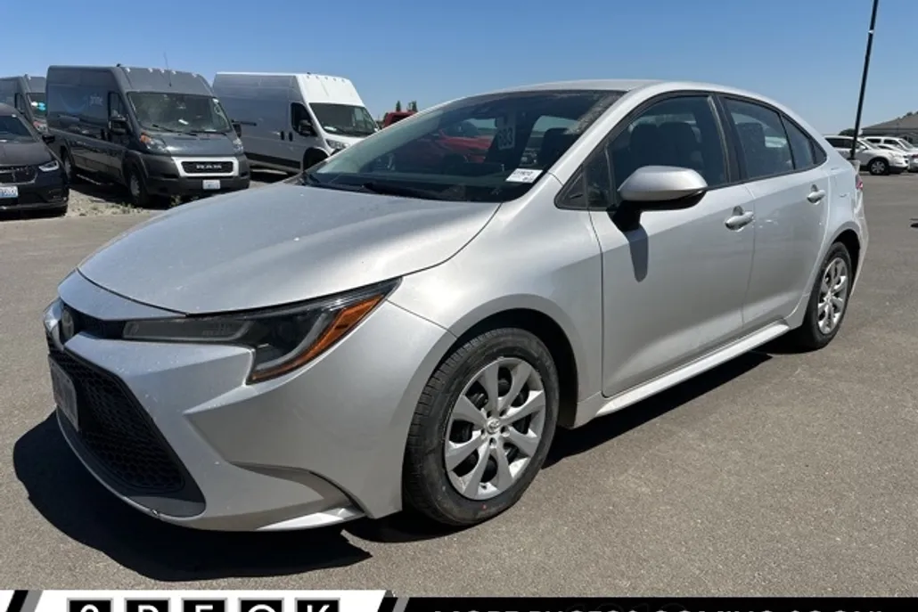 2020 Toyota Corolla LE photo 1