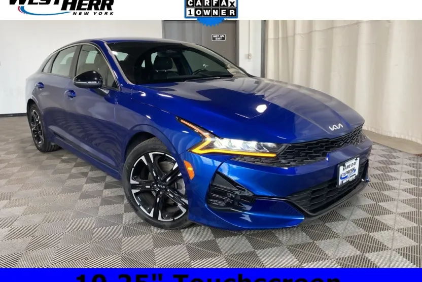 2023 Kia K5 GT-Line photo 1