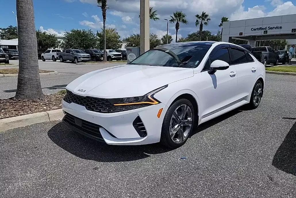 2024 Kia K5 EX photo 1