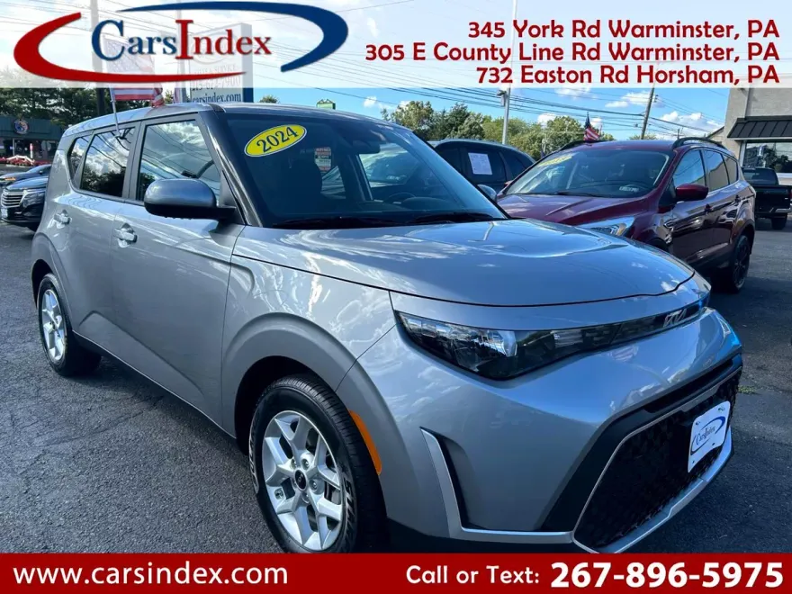 2024 Kia Soul LX photo 1