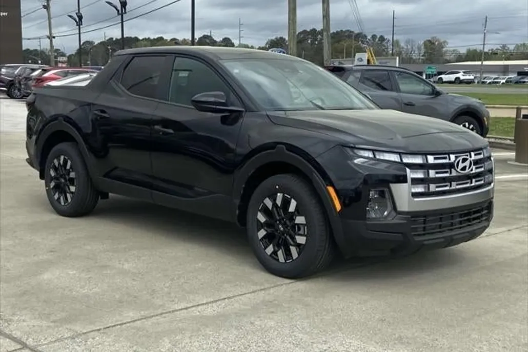2025 Hyundai Santa Cruz SE photo 1