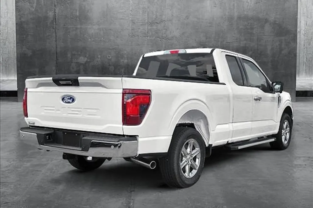2025 Ford F-150 XLT photo 1