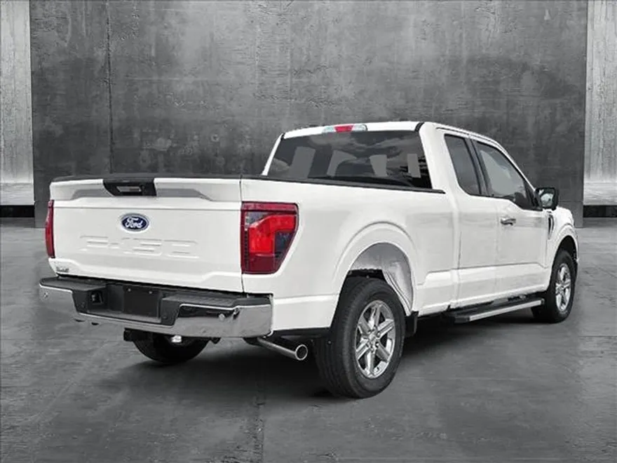 2025 Ford F-150 XLT photo 1