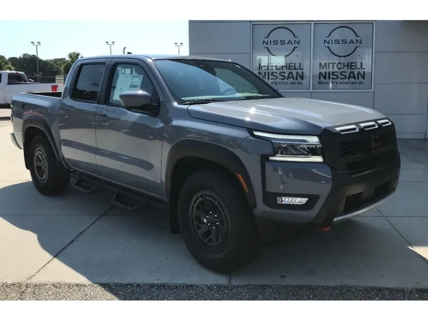 2025 Nissan Frontier Crew Cab PRO-X photo 1