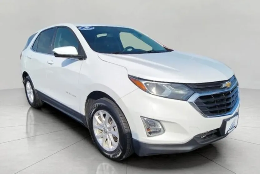 2019 Chevrolet Equinox LT photo 1
