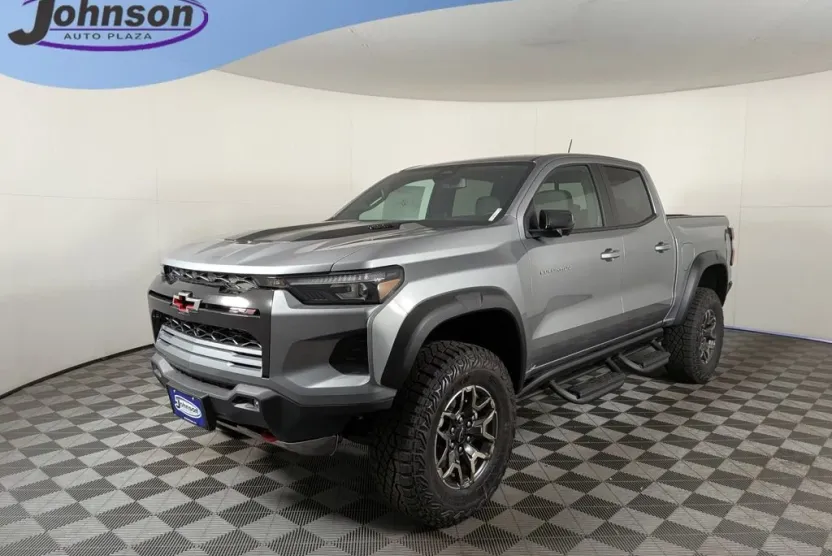 2025 Chevrolet Colorado ZR2 photo 1