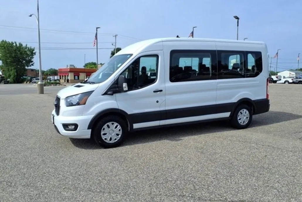 2023 Ford Transit Passenger XLT photo 1