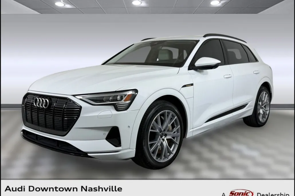 2021 Audi e-tron Prestige photo 1