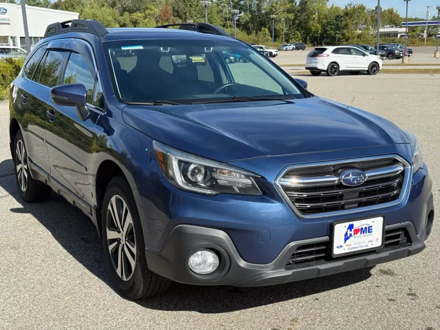 2019 Subaru Outback Limited photo 1