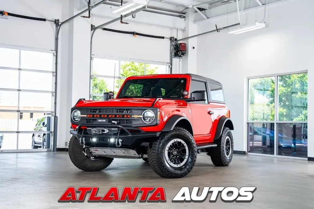 2023 Ford Bronco Base photo 1
