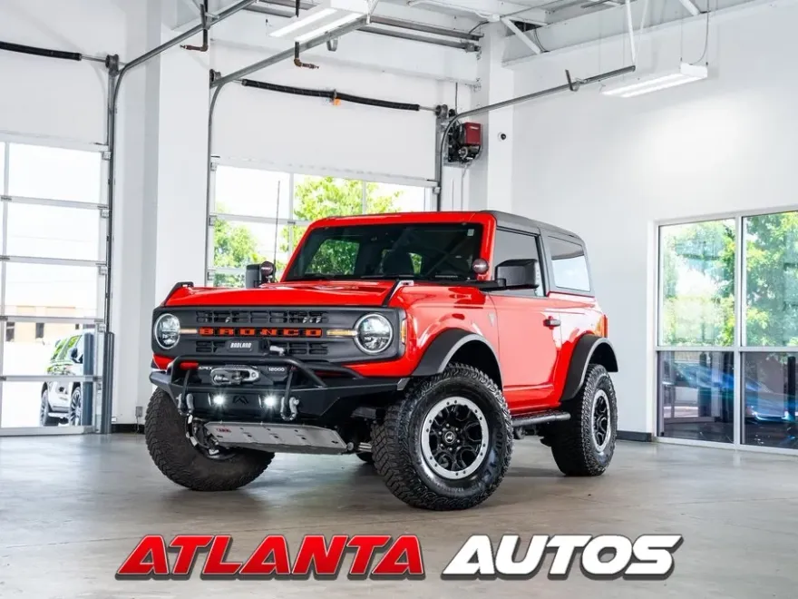 2023 Ford Bronco Base photo 1