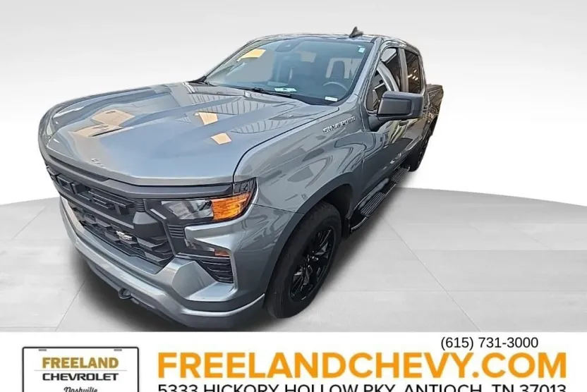 2023 Chevrolet Silverado 1500 Custom photo 1