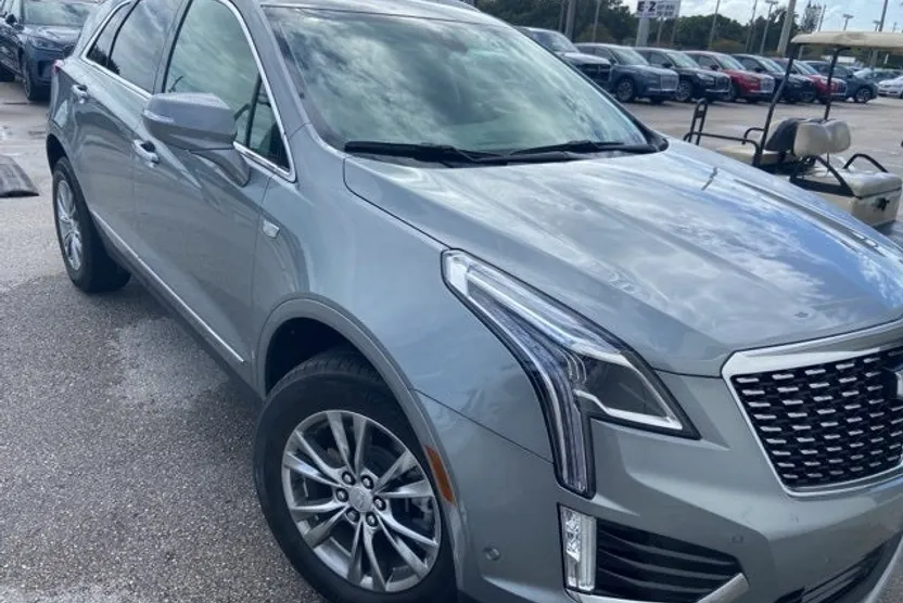 2023 Cadillac XT5 Premium Luxury photo 1