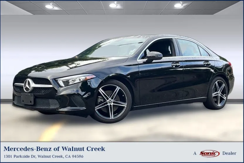 2022 Mercedes Benz A 220 photo 1