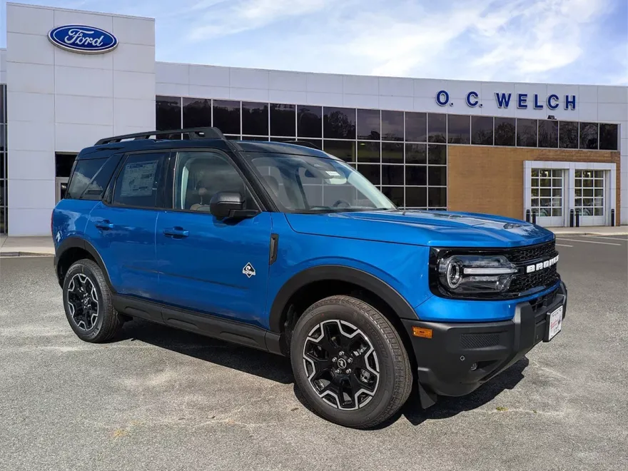 2025 Ford Bronco Sport Outer Banks photo 1